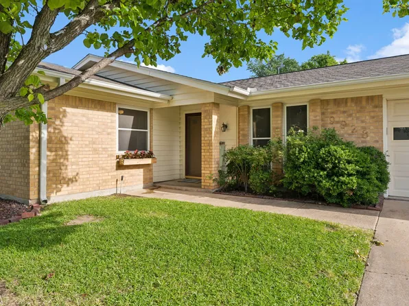 9928 Farmington Dr, Benbrook, TX 76126