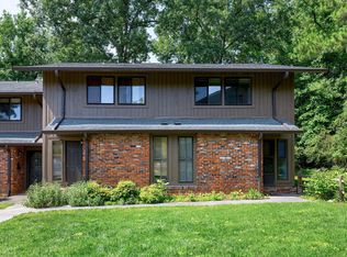 606 Oak Tree Dr, Chapel Hill, NC 27517