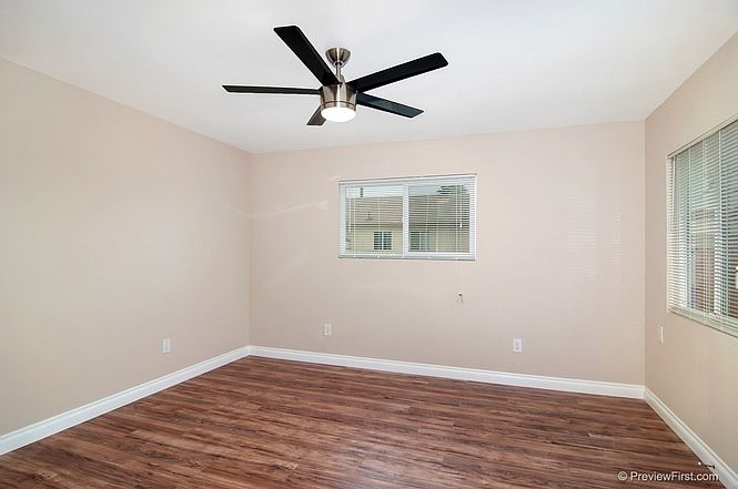 2nd image of 2946 Webster Ave
