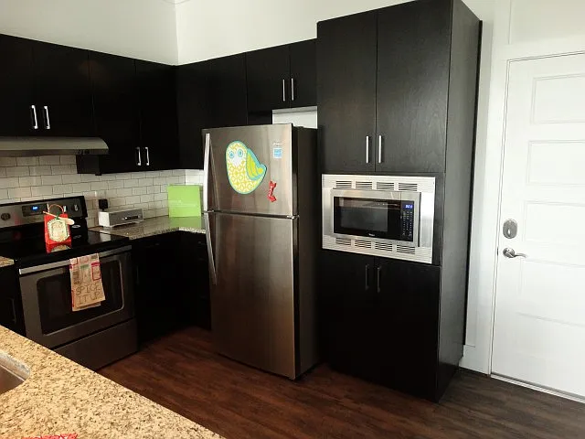 Swallowtail Flats Apartments — Photo 28