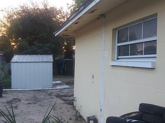 4th image of 1890 White Sands Dr