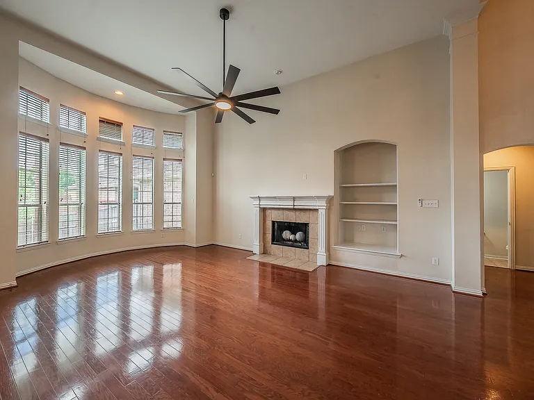 2217 Stonehenge Ln — Photo 7