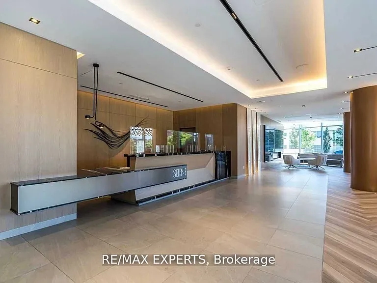 225 Village Green Sq #701 — Photo 12