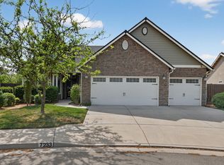 7233 W San Carlos Ave, Fresno, CA 93723