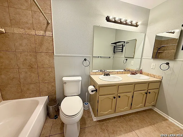 705 Woodcrest Cir — Photo 20