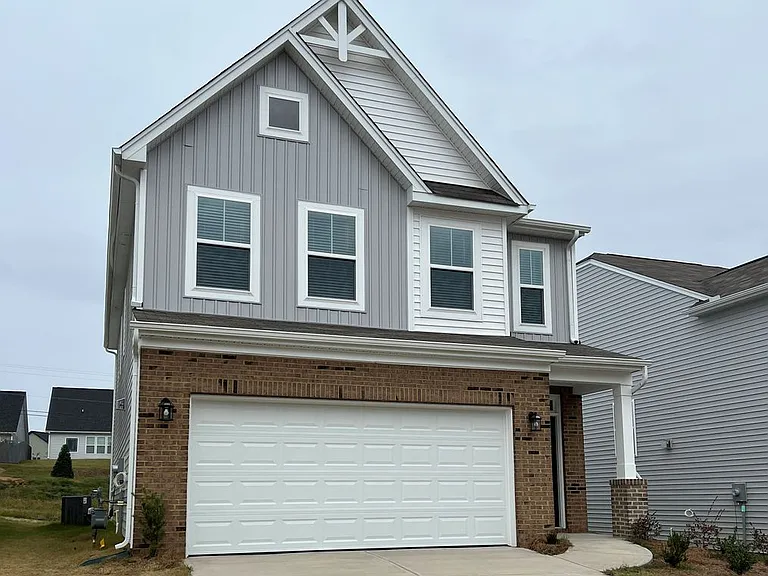 6045 Haddington Dr — Photo 2