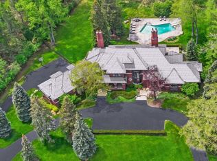 31425 Nottingham Dr, Franklin, MI 48025