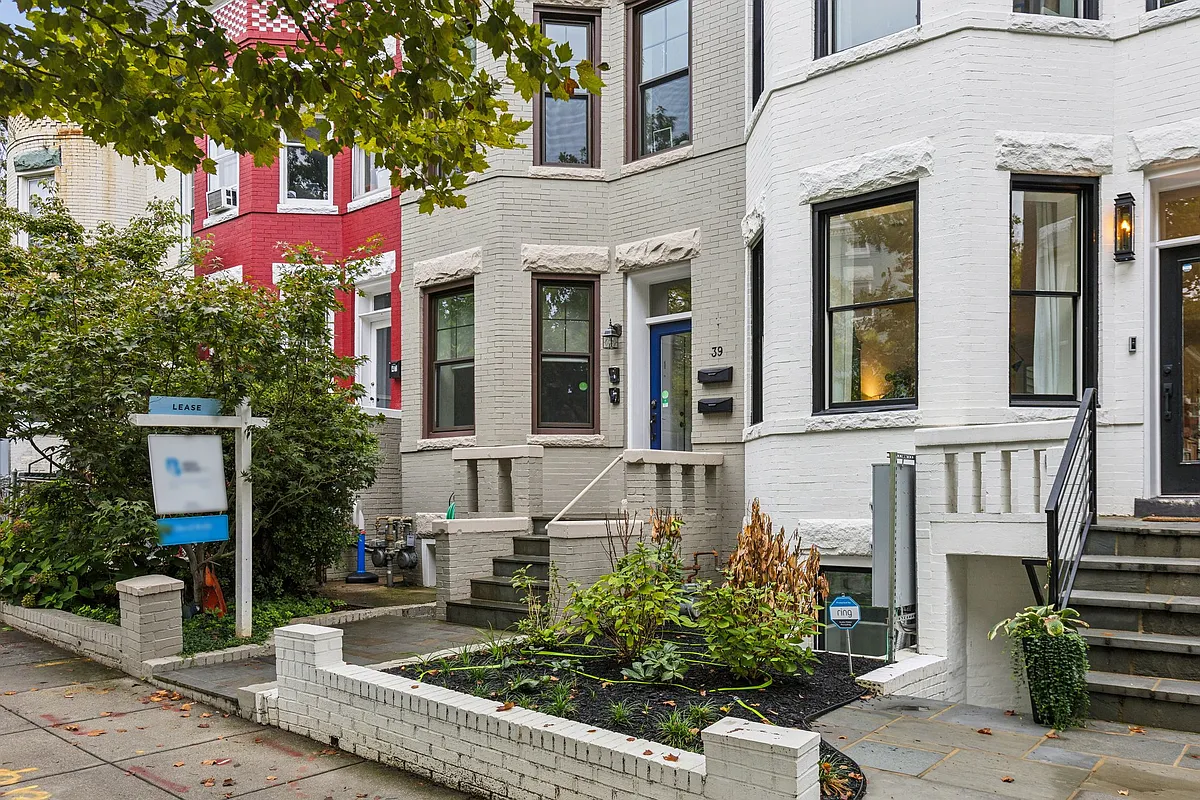 Building Photo - 39 U St NE #1