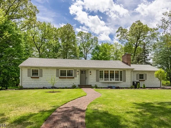 19 Woodfield Dr, Hanover Twp., NJ 07981