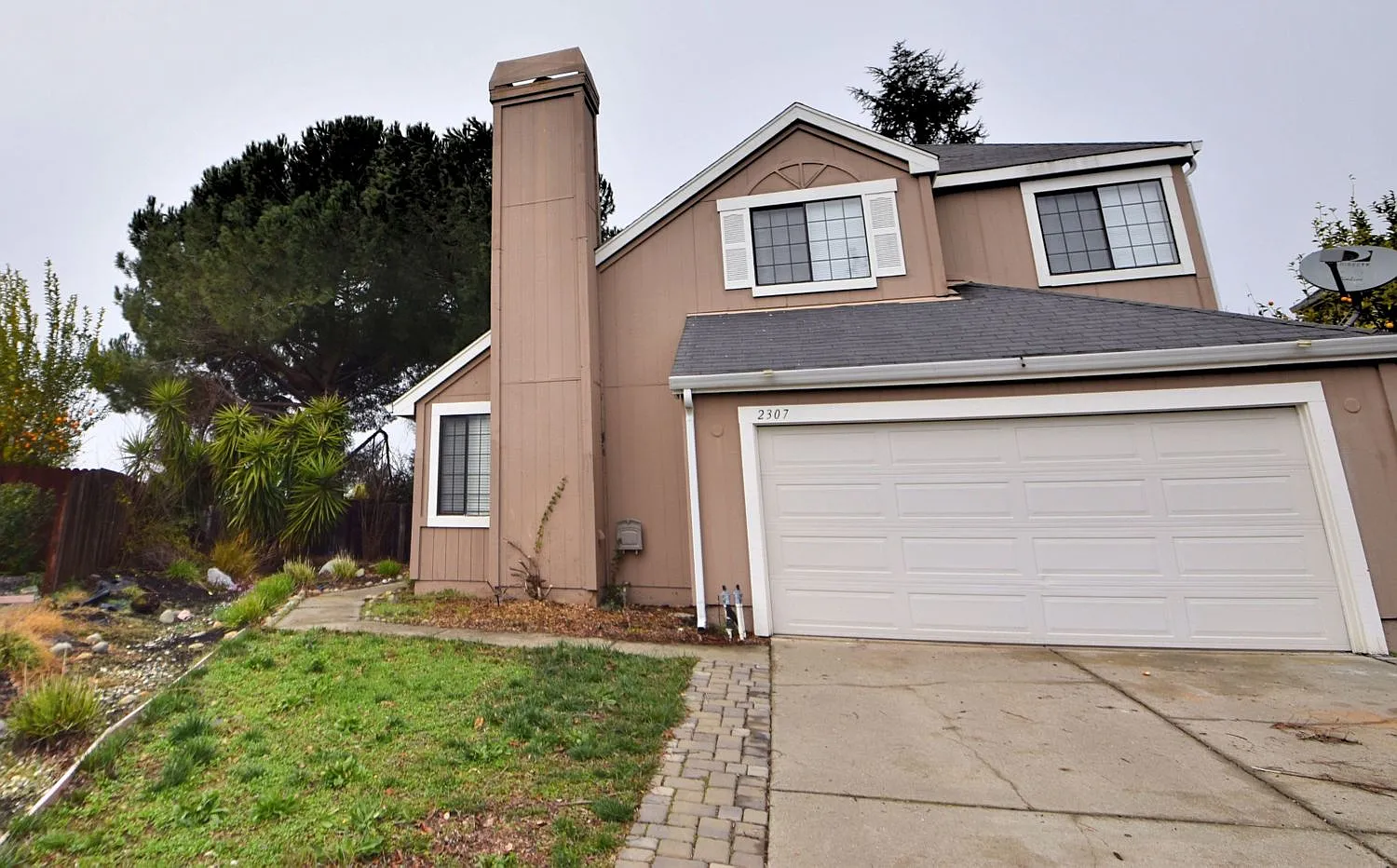 2307 Silk Ct photo 1