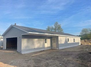 12277 Boyne City Rd, Charlevoix, MI 49720