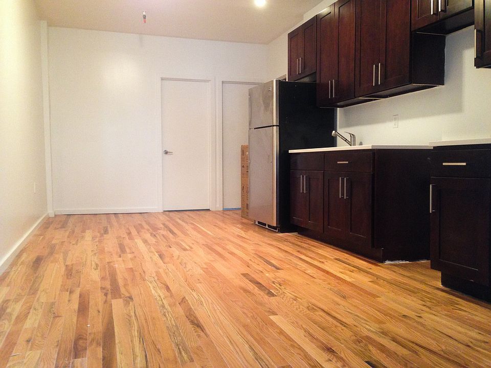1st image of 17 Pulaski St