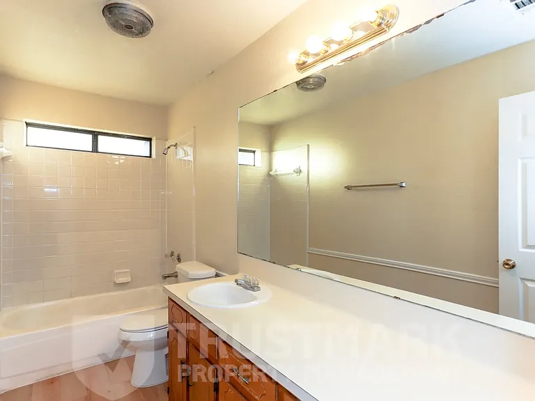 1001 Joe Morse Dr — Photo 21