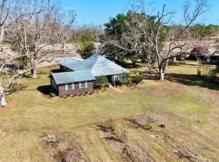 5466 Robin Rd, Patterson, GA 31557