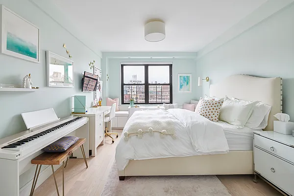 Sold by Compass | media 9