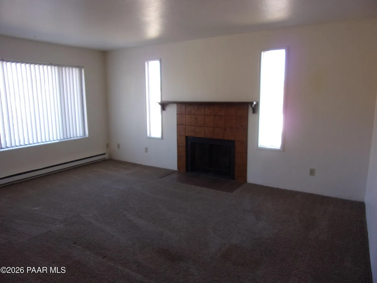 Building Photo - 1299 N Tapadero Dr #A