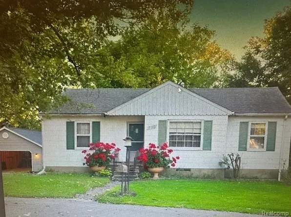 830 Grace St, Northville, MI 48167