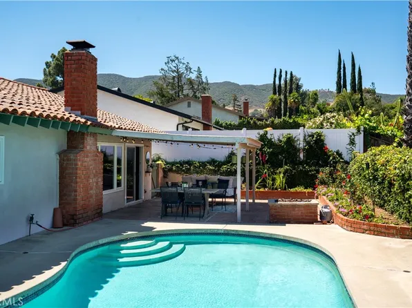 33 N Madrid Ave, Thousand Oaks, CA 91320