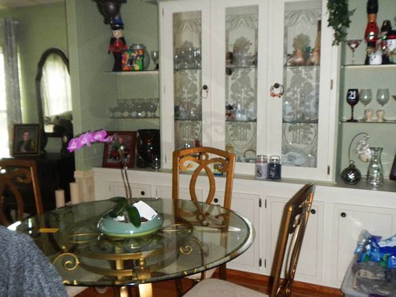 4th image of 6905 Elderberry Dr