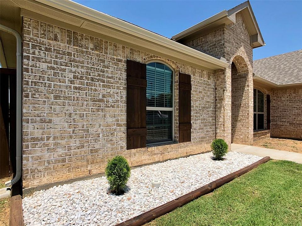 1st image of 108 Prarie Grass Dr