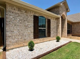 108 Prarie Grass Dr, Whitesboro, TX 76273
