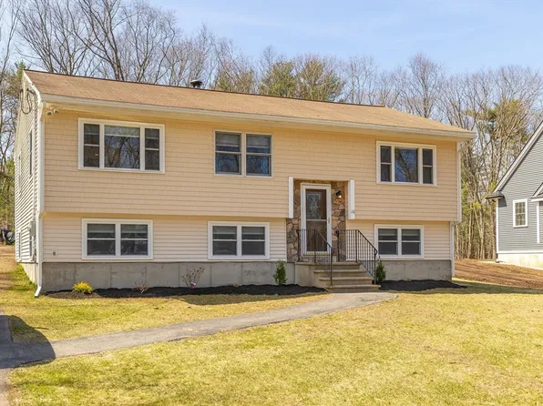 10 Memory Ln, Billerica, MA 01821