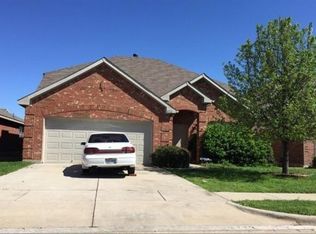 6077 Belmont Stakes Dr, Fort Worth, TX 76179