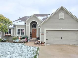 605 W Olive St, Raymore, MO 64083