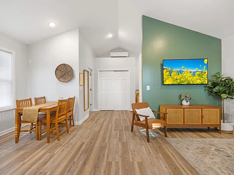2638 Clark St #100 — Photo 3