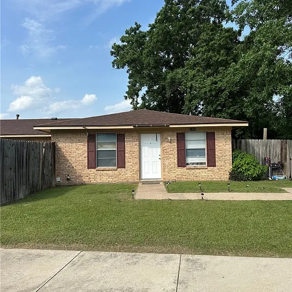 1400 Gramma Ct — Photo 3