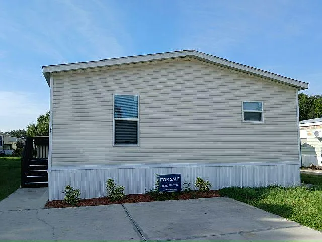 1400 Banana Rd #89