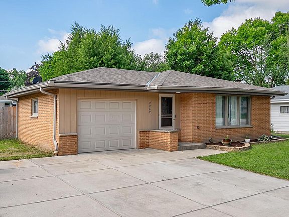 4th image of 2267 W Grange AVENUE