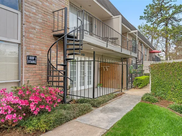 2238 S Piney Point Rd APT 102, Houston, TX 77063