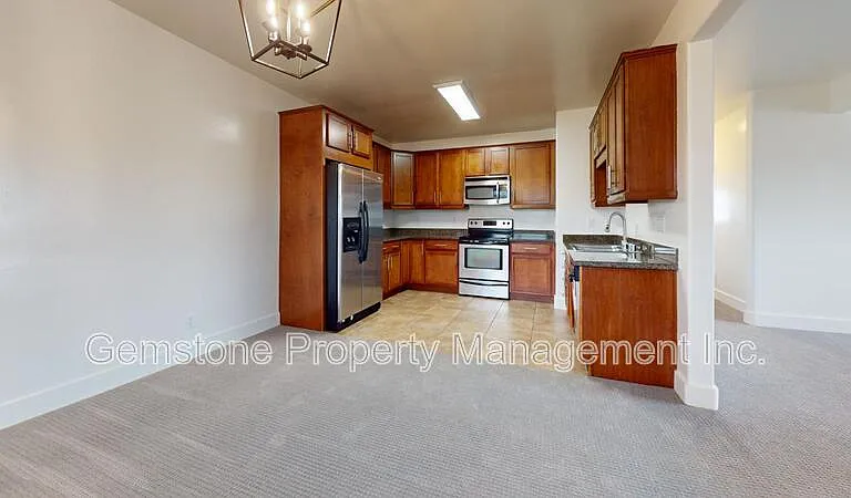 4560 60th St #17 — Photo 29