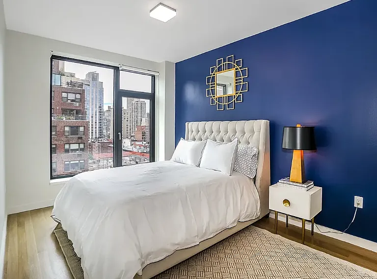 515 E 86th St #1403 — Photo 9