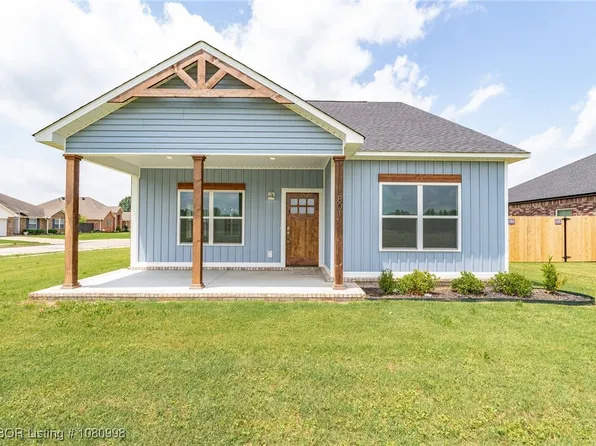 801 Avondale Dr, Alma, AR 72921