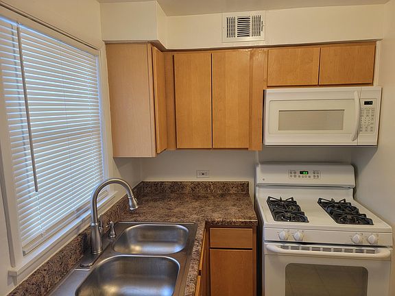 4th image of 13838 S Indiana Ave #10733243