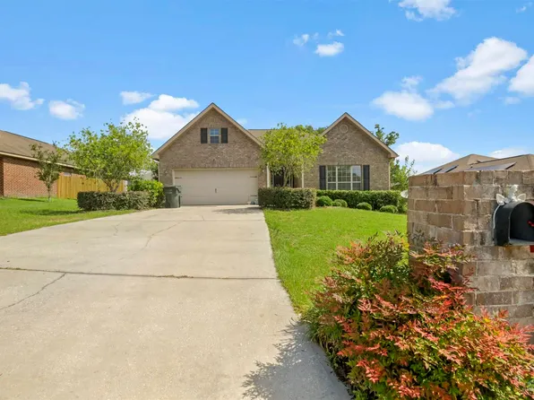 6776 Barnwood Dr, Milton, FL 32570