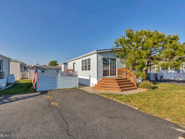 11953 E Yardarm Dr, Berlin, MD 21811