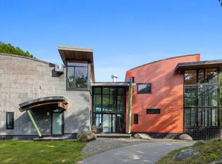 370 Summer St, Manchester, MA 01944