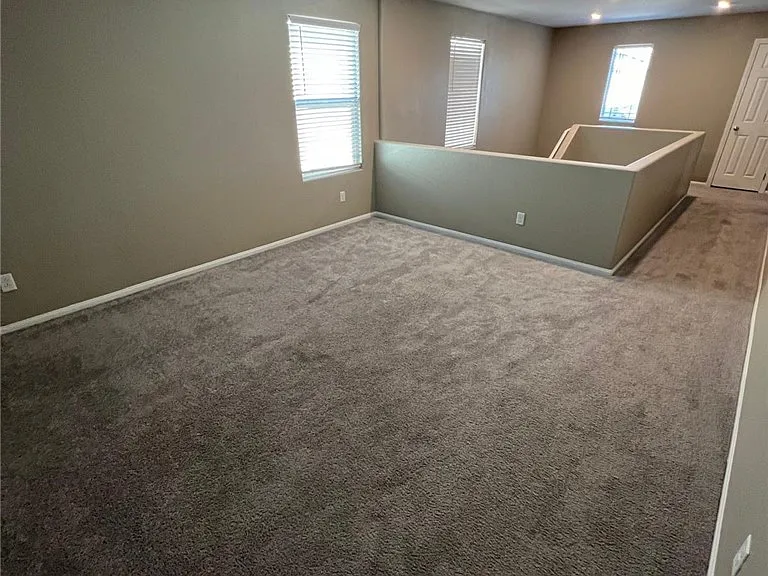 6071 Castle Gardens Ave — Photo 13