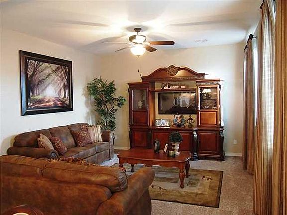 5th image of 12121 Copper Valley Ln