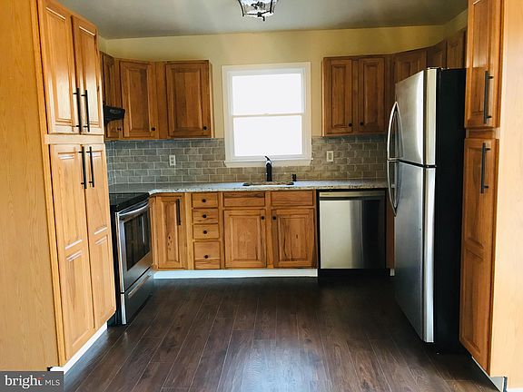 4th image of 80 Bayview Rd
