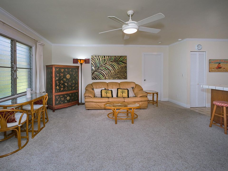 View entering the Ohana Unit through double french doors