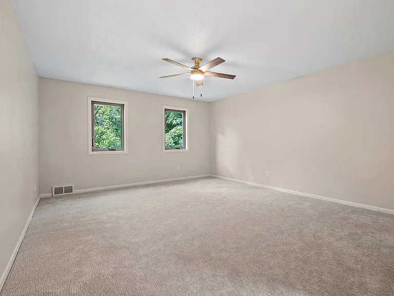 Spacious Primary Suite