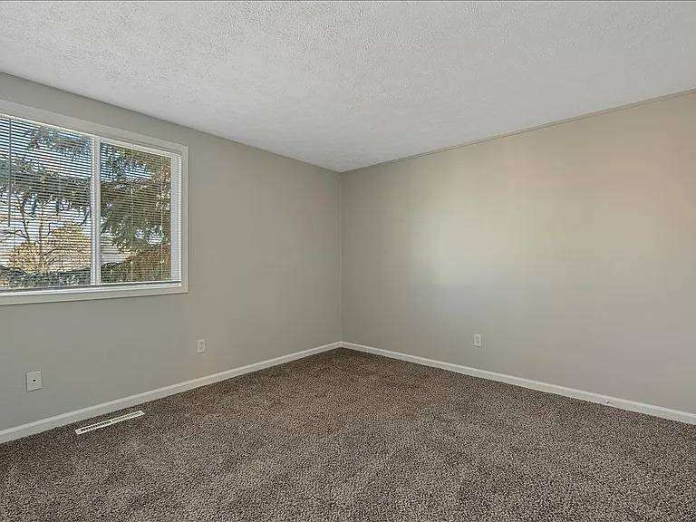 Upstairs Bedroom 3