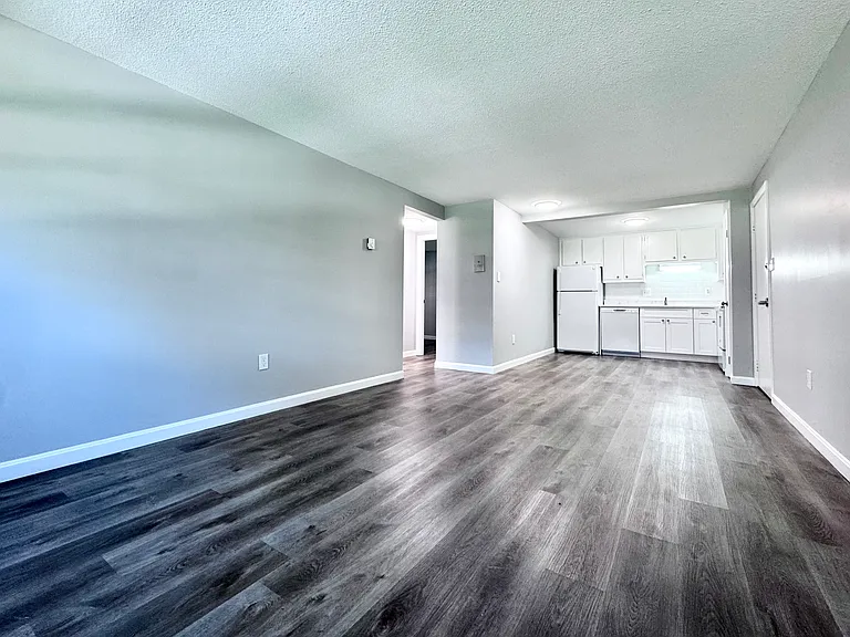 6 Old Colony Ln #2 — Photo 4