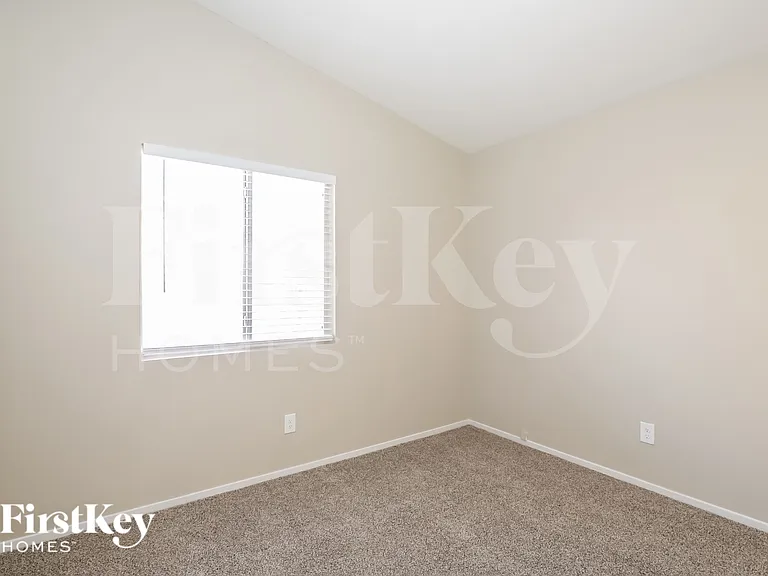 811 Mesa Pine Ct — Photo 15