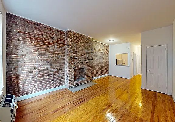 3rd image of 348 E 87th St APT 3A