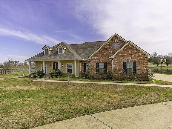3rd image of 203 Lakeside Dr
